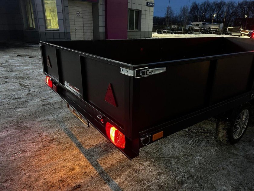 Прицеп к легковому автомобилю