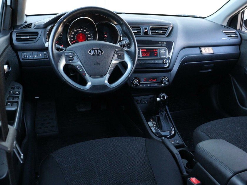 Kia Rio 3 Рестайлинг салон
