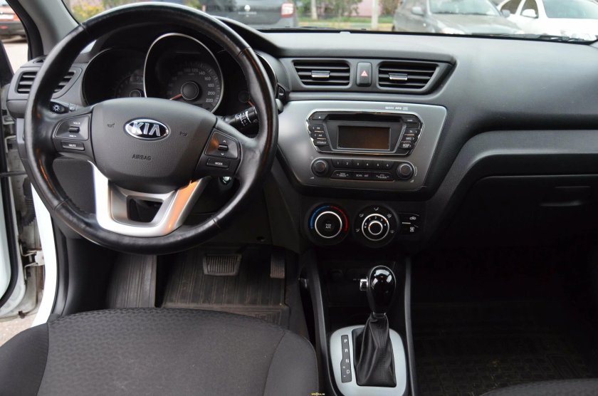 Киа Рио 3 салон Люкс