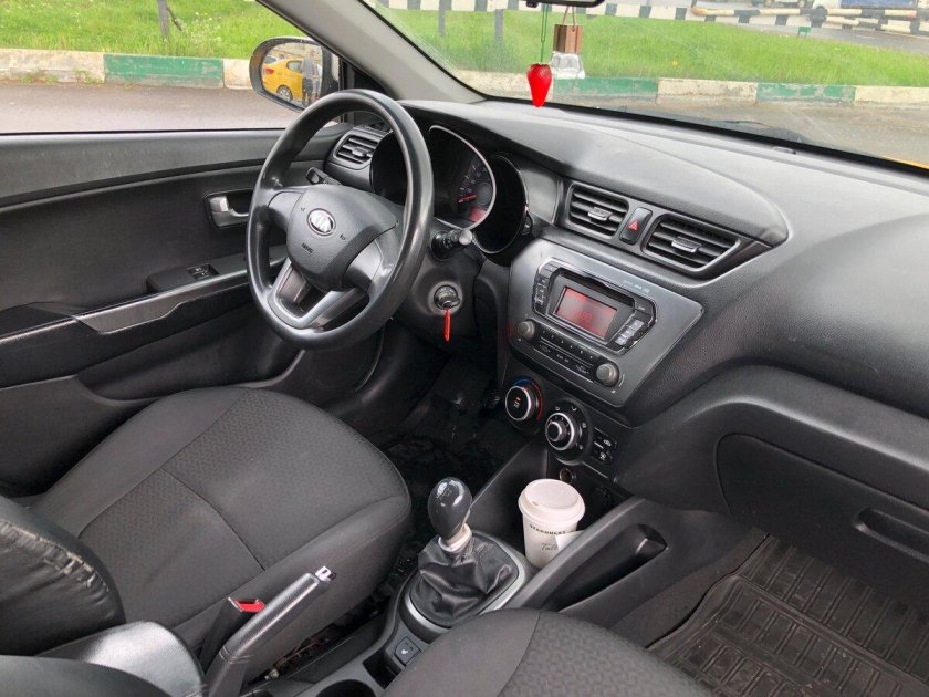 Киа Рио 3 седан салон