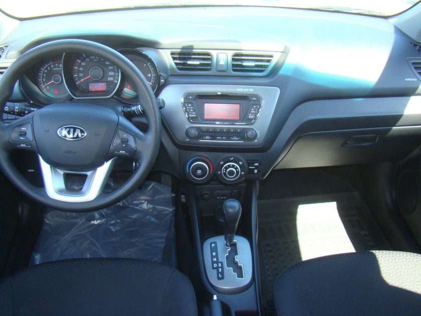 Kia Rio 2014 салон