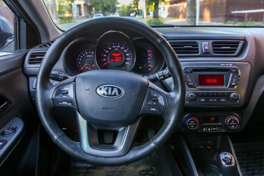 Kia Rio 3 салон