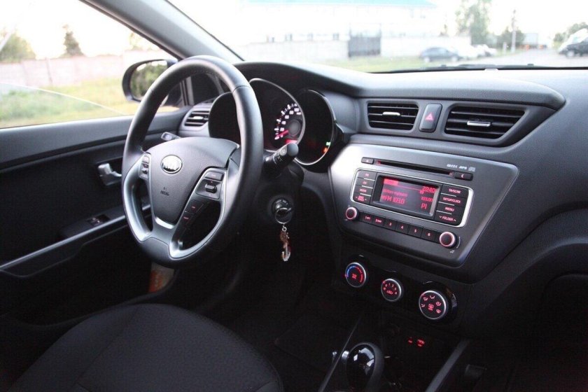 Киа Рио 2016 салон