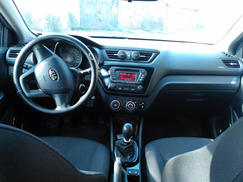 Kia Rio 3 салон