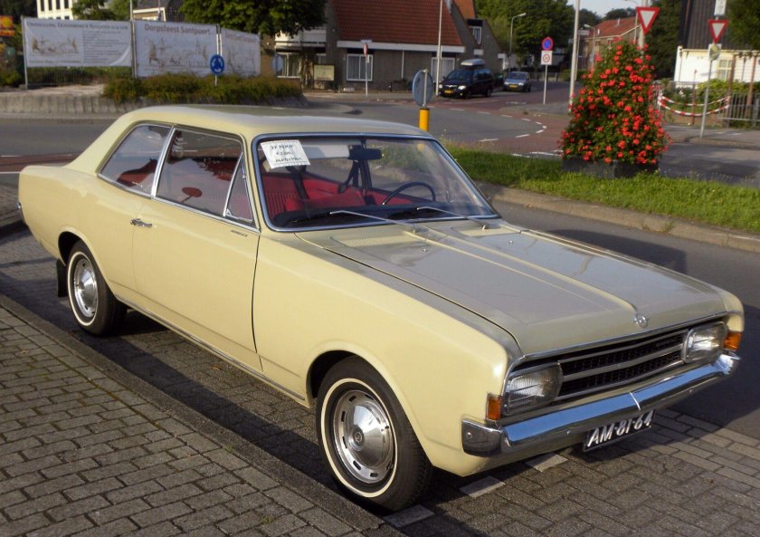 Opel Rekord, 1971