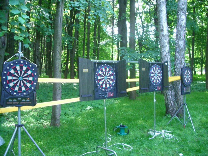 Стойка для мишени дартс