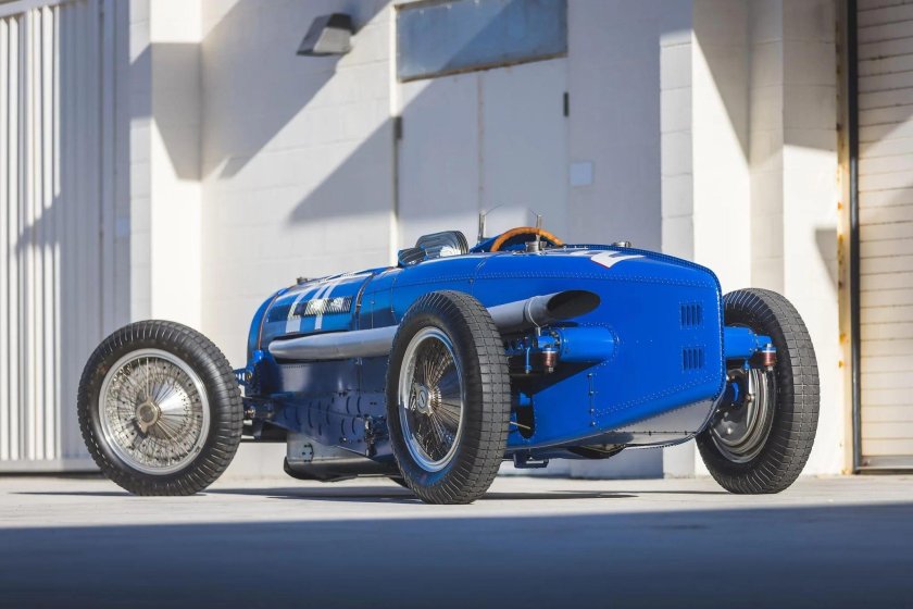 Бугатти Болид 2021