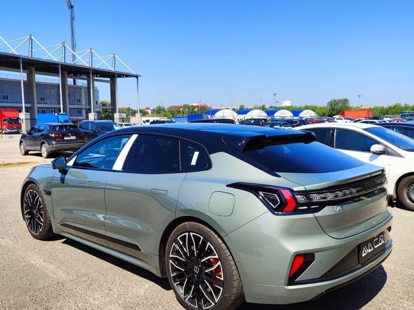 Zeekr 001 рестайлинг 2024