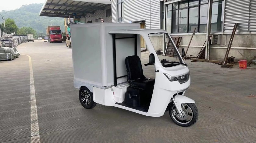 Доставщики на трициклах