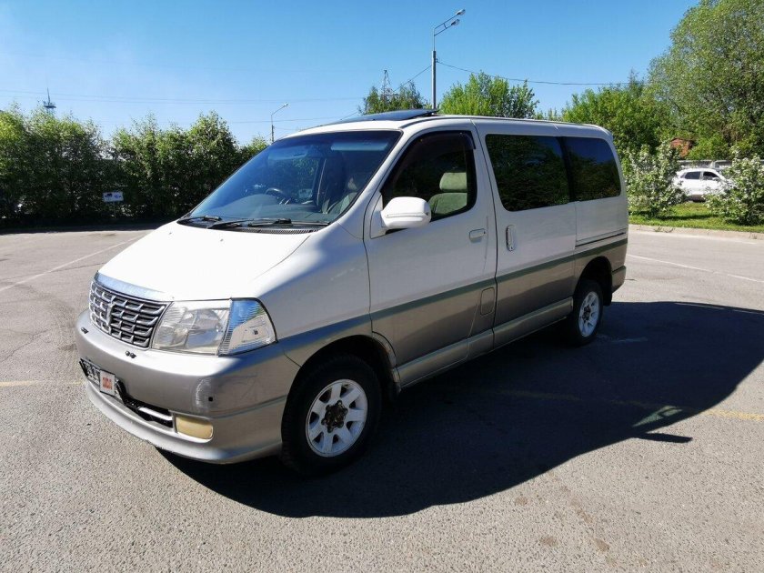 Toyota grand hiace 2000