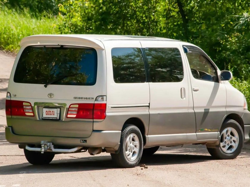 Toyota Grand Hiace