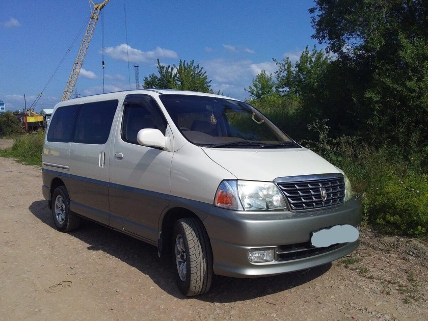 Toyota Grand Hiace 2002