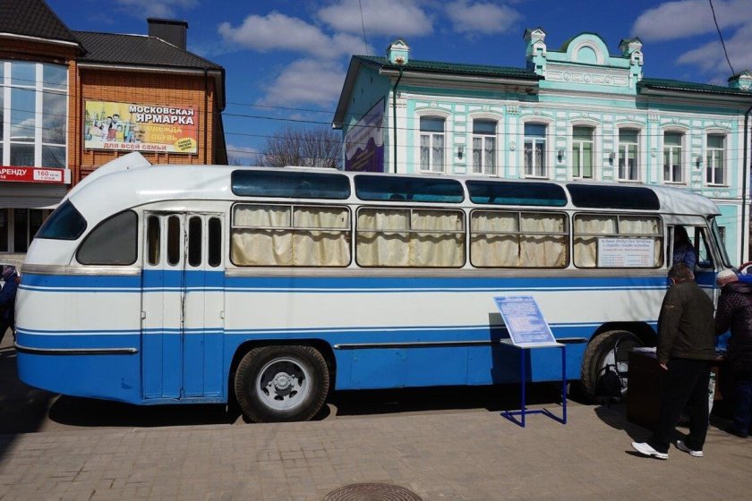 Лаз 695 автобус