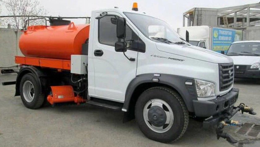 Газон Некст поливомоечная машина