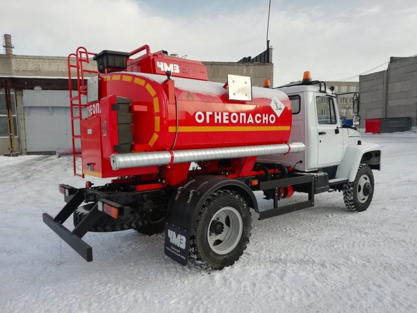 Топливозаправщик АТЗ-4.9 на шасси ГАЗ-33086