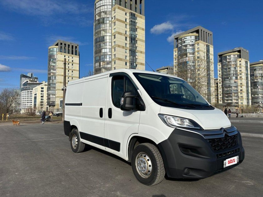 Цельнометаллические фургоны