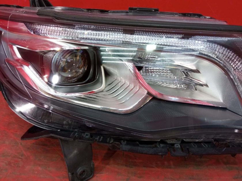 Фара левая geely atlas