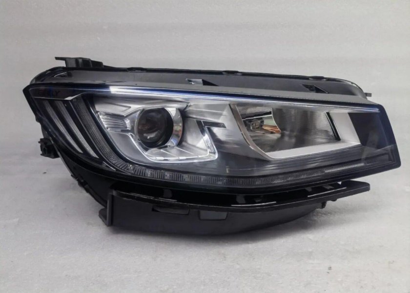 Фара правая volkswagen tiguan