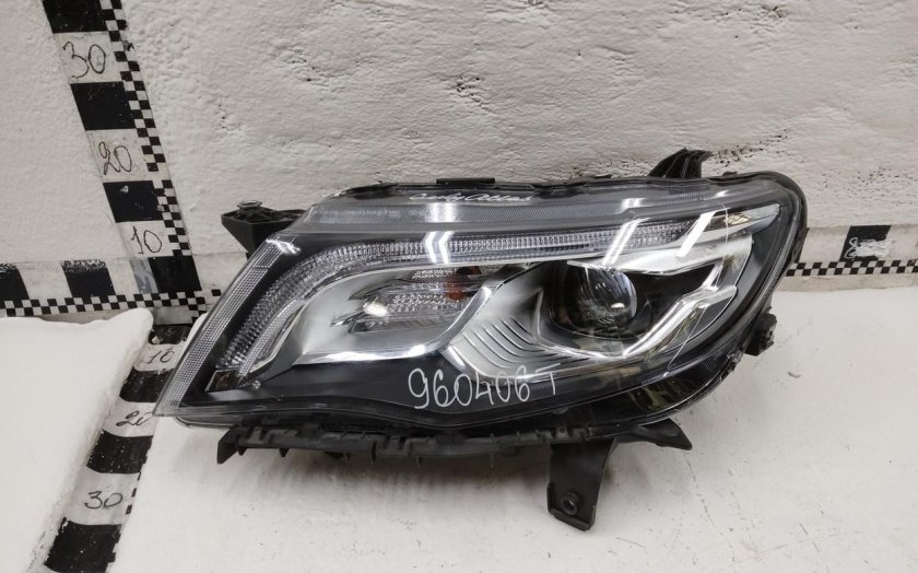 Фара правая Geely Atlas nl-3y