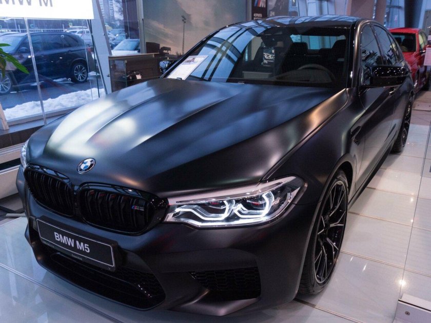 BMW m5 f90 Competition черная