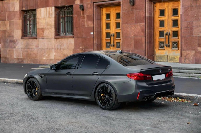 BMW m5 f90 серый матовый