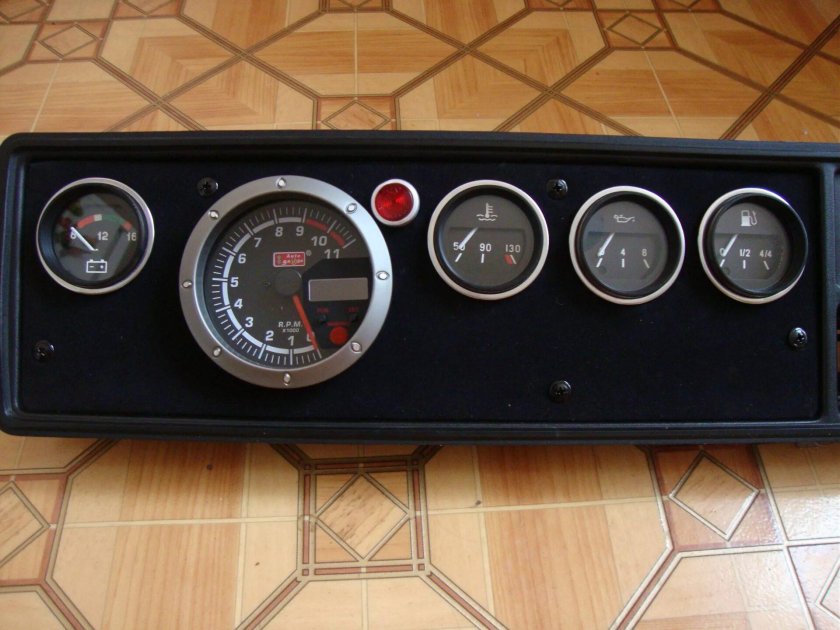 Приборка панели ВАЗ 2107