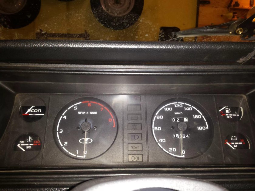 Панель приборов ВАЗ 2107 карбюратор