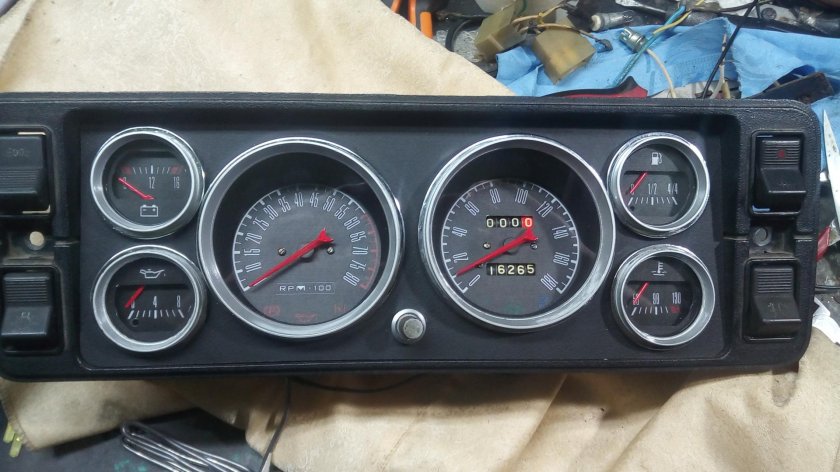 Приборная ВАЗ 2105