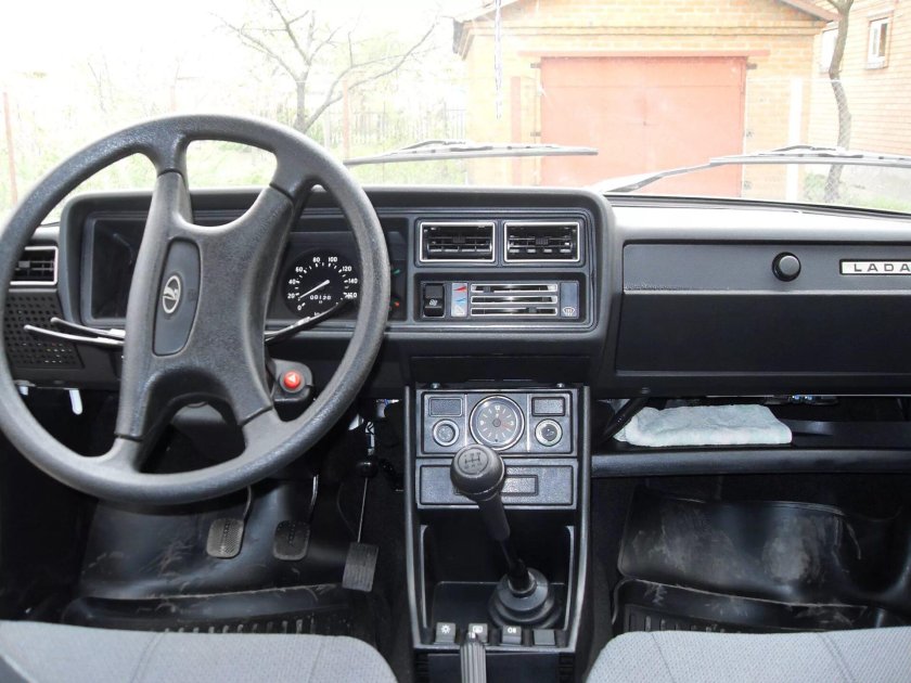 Лада ВАЗ 2107 салон