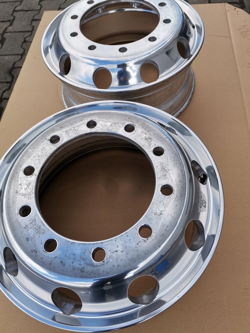 Алюминиевые диски 22.5 Alcoa