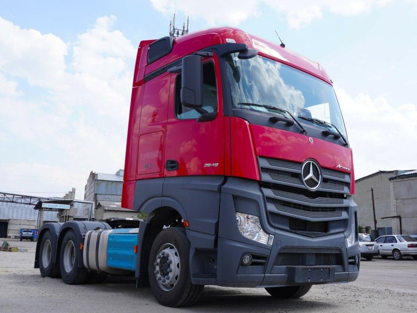 Тягач мерседес бенц актрос 3346