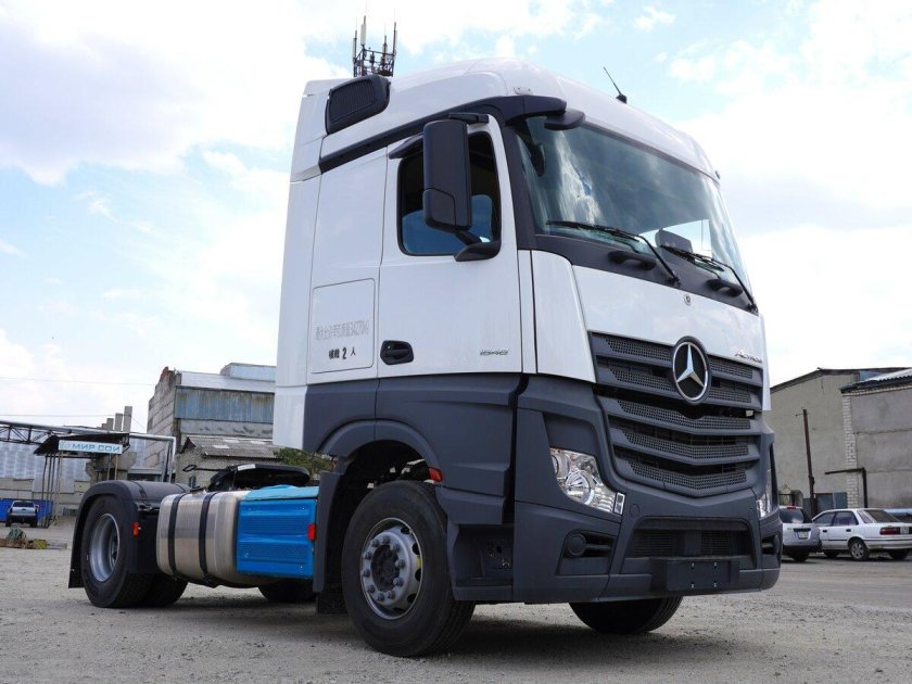 Седельный тягач мерседес актрос