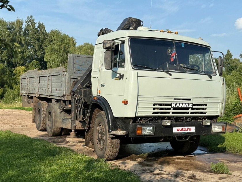 Камаз 5320 серый бортовой