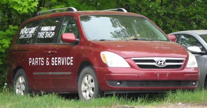 Hyundai Entourage 2021