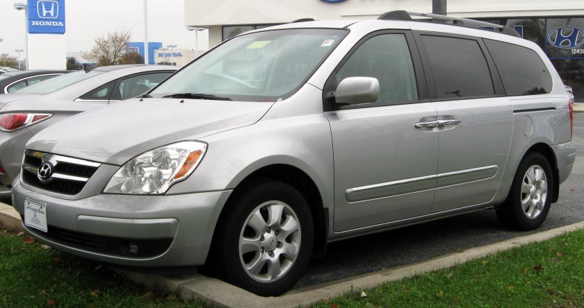 Hyundai Entourage 2009