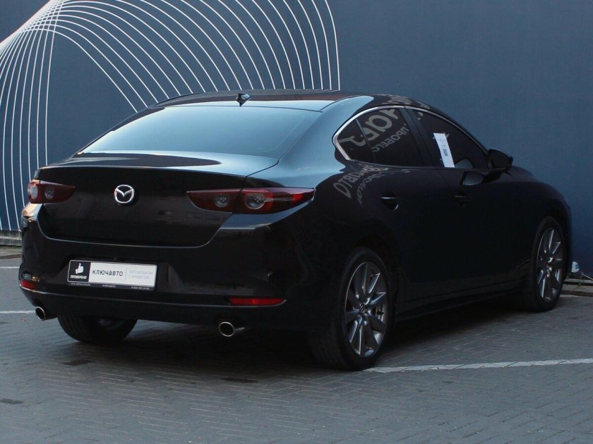 Мазда 3 2019 седан
