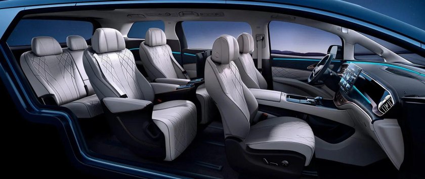 Минивэн Denza d9