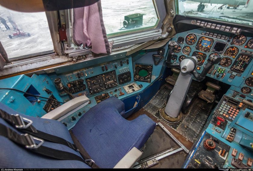 Ил 86 кабина ra-86103