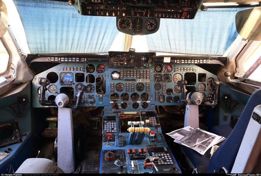 Ил-86 кокпит