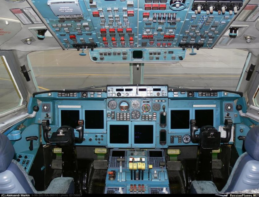 Ил-96 кабина