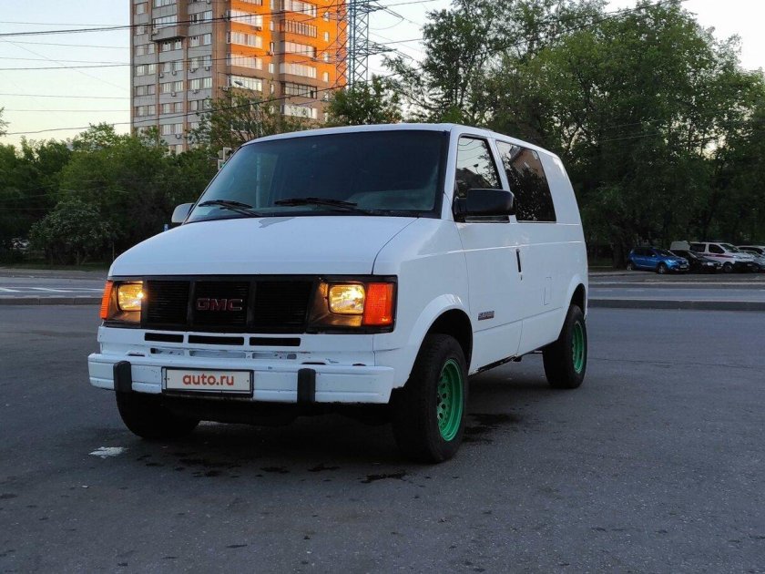 Chevrolet astro van