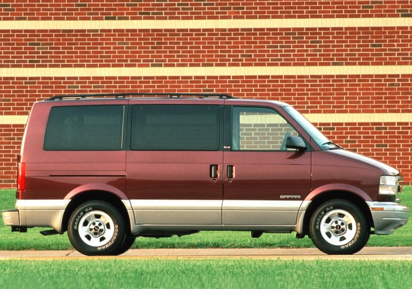 GMC Safari 1