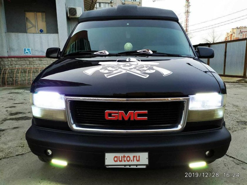 Купить GMC сафари