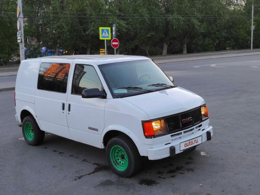Chevrolet astro van