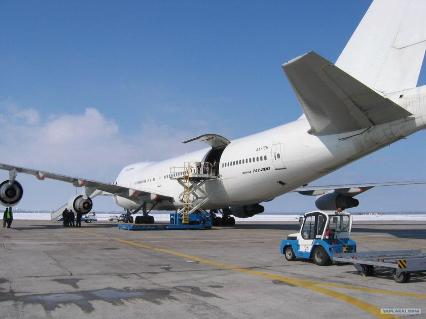 Боинг 747 грузовой