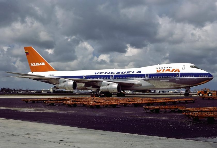 B747-200