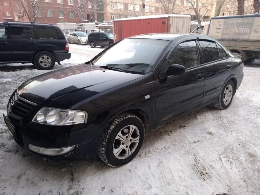 Nissan Almera 2006 черный