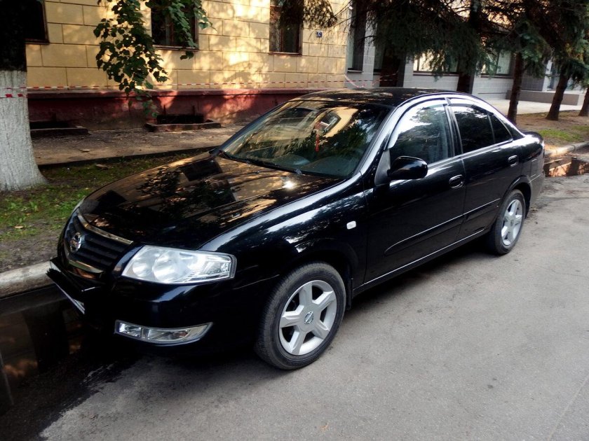 Nissan Almera 2006 черный