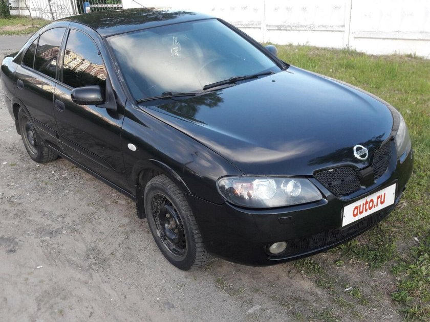 Nissan Almera n16 черная