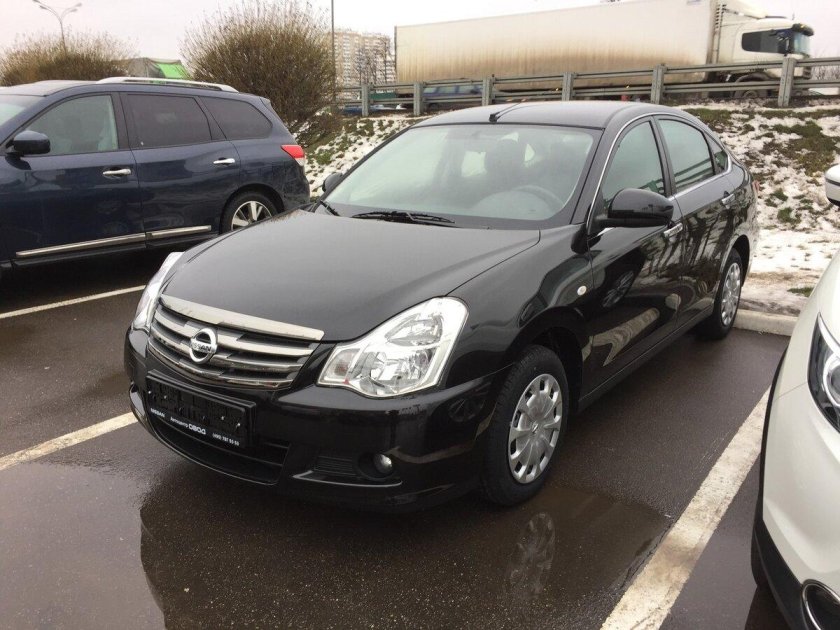 Nissan Almera g15 черный